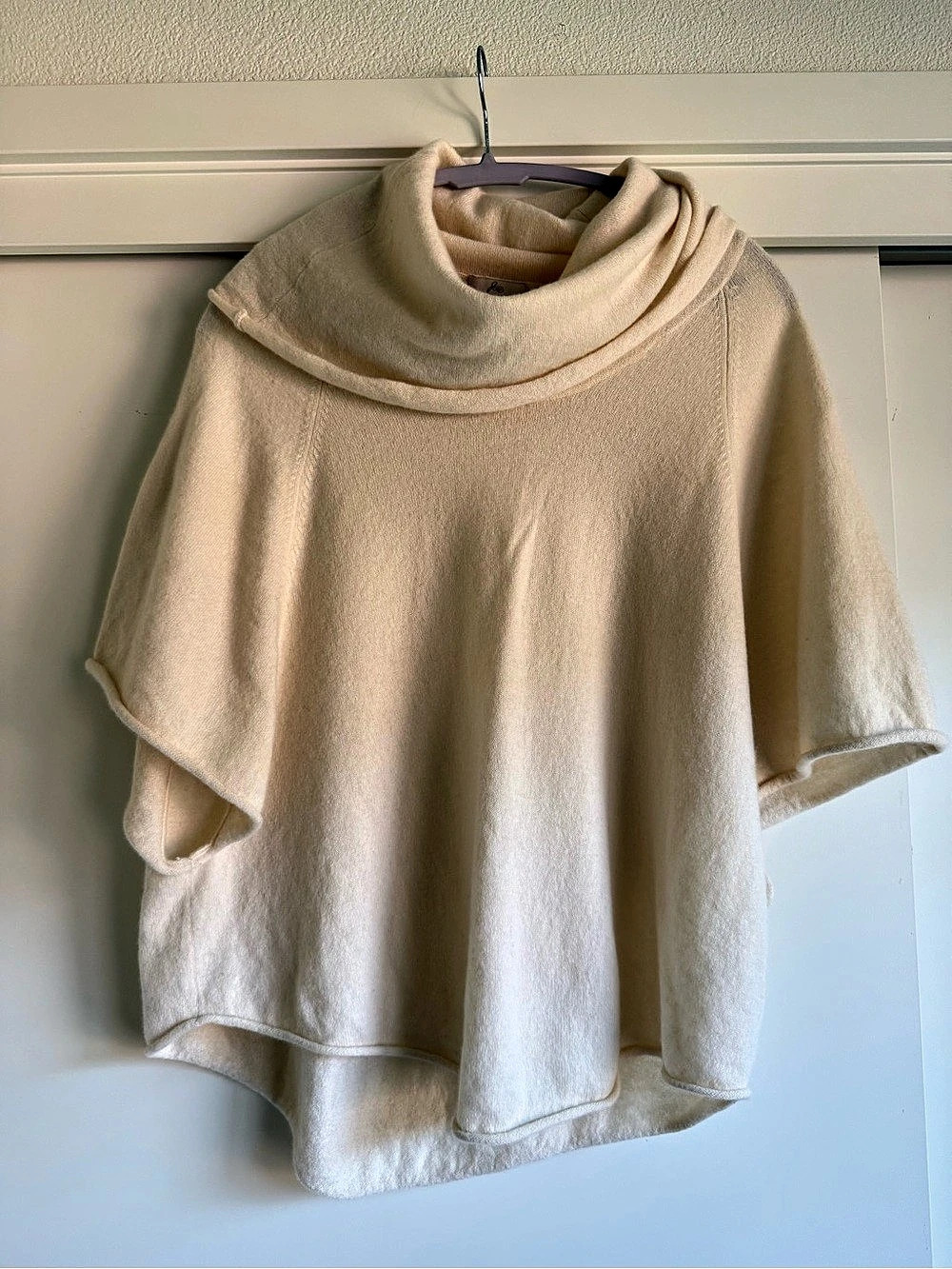 Joie 100%  Cashmere Cowl Neck Cream Short Sleeve  Sweater